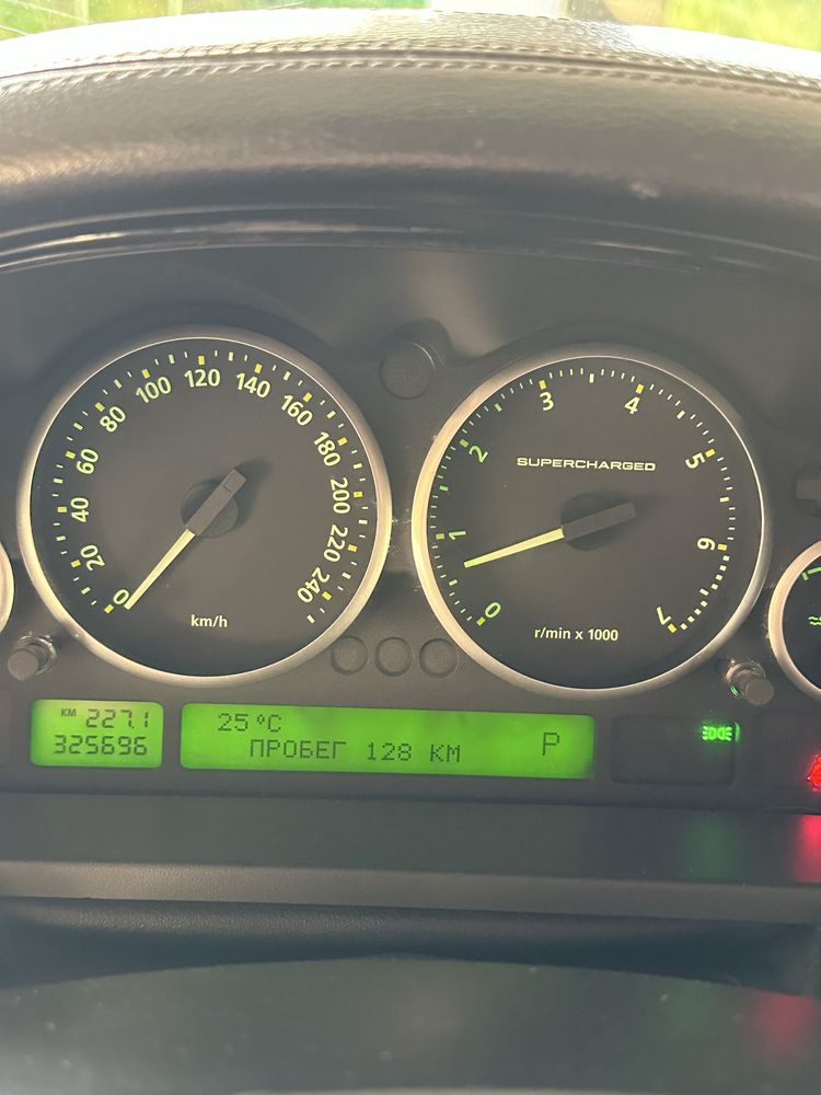 Продаж автомобіля Land Rover Range Rover