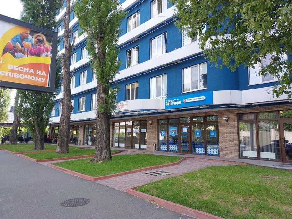 Оренда офісу з меблями в БЦ на Подолі (55 м2)