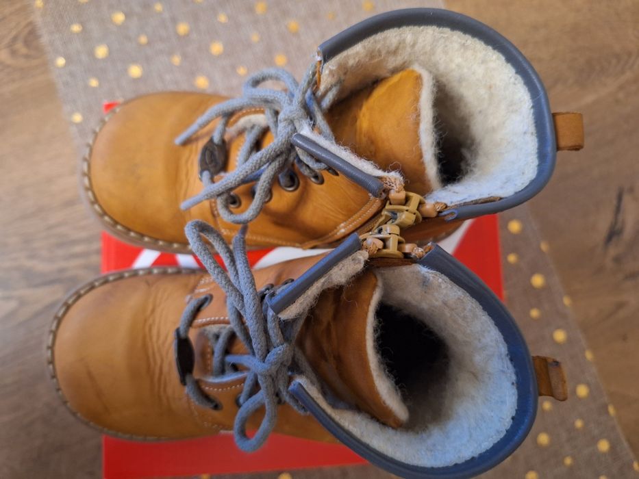 Kozaki chłopięce, emel, R.25.