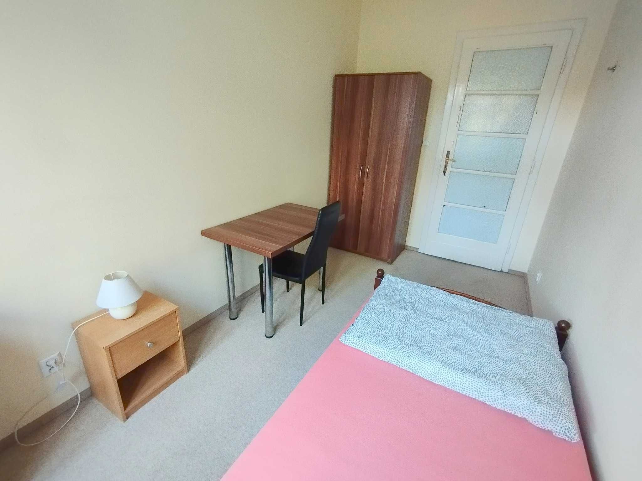 Polish/English Room for rent/pokój do wynajęcia 15m2 ul. Karmelicka