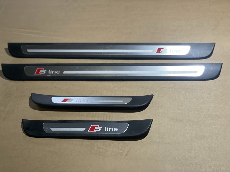 Накладки на пороги підсвітка порогів audi a6 c7 audi a7 s-line