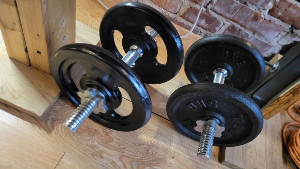 Ciężarki, hantle, gryfy, stojak