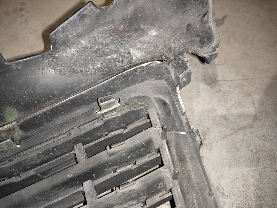 Audi A8 D3 grill atrapa zderzaka 4E0.807.653A i inne