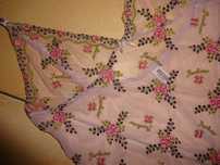 MOSCHINO Lingerie haftowane logo kwiaty liliowa halka koszulka nocna