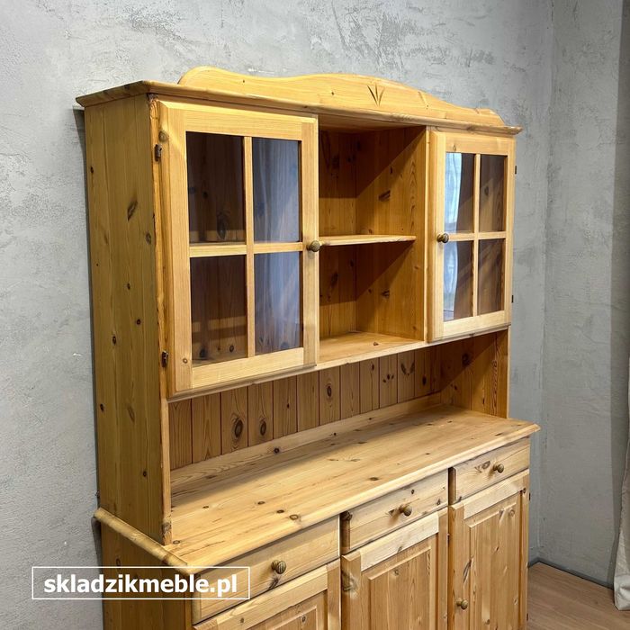 131025 Klasyczny, skandynawski kredens sosnowy, surowy, szer. 136 cm.