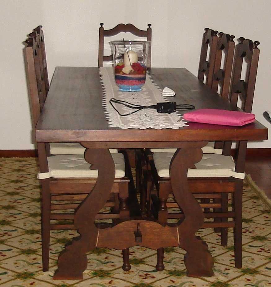 Cadeiras sala jantar em madeira