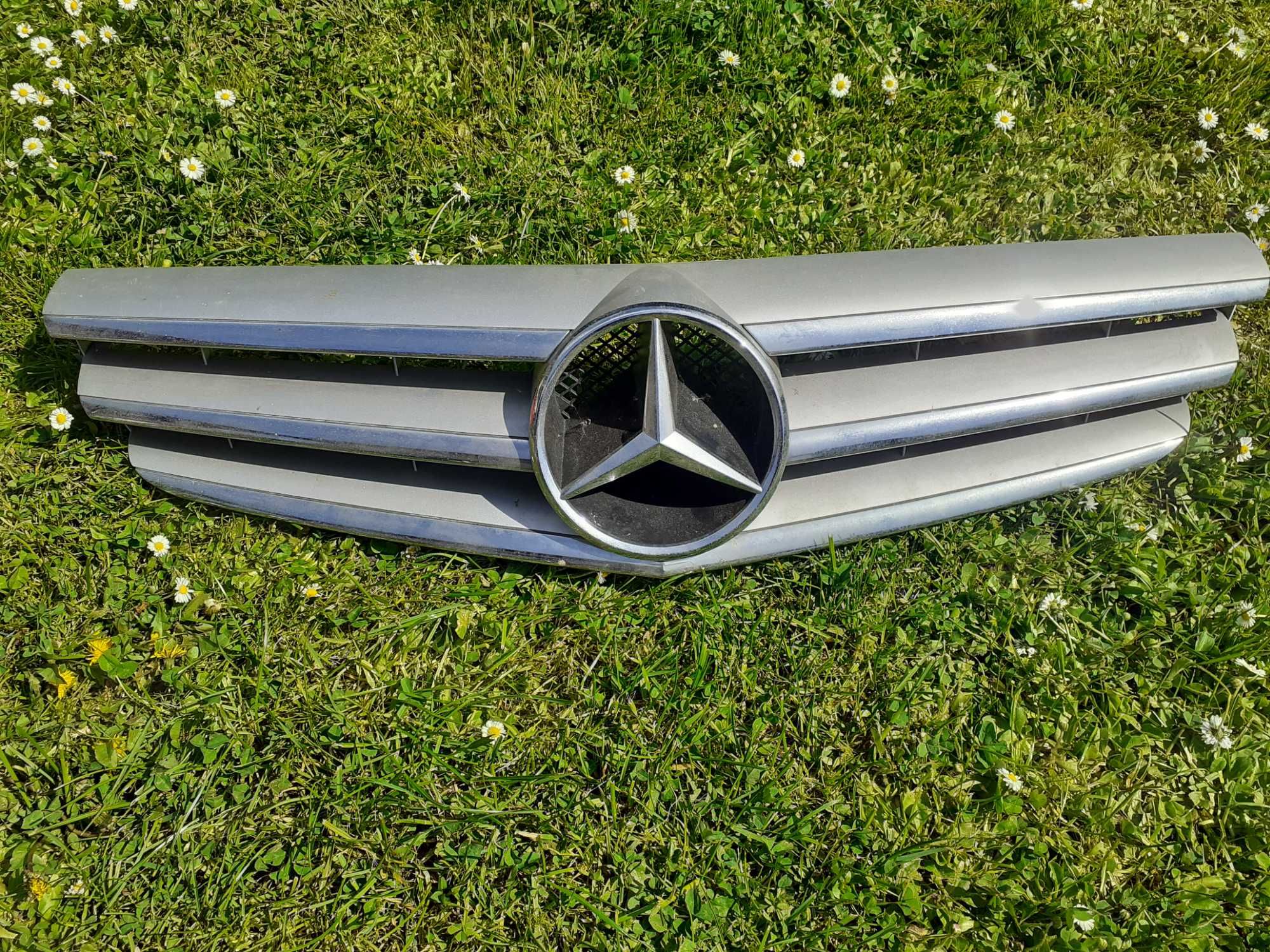 Uzywana atrapa grill mercedes ml