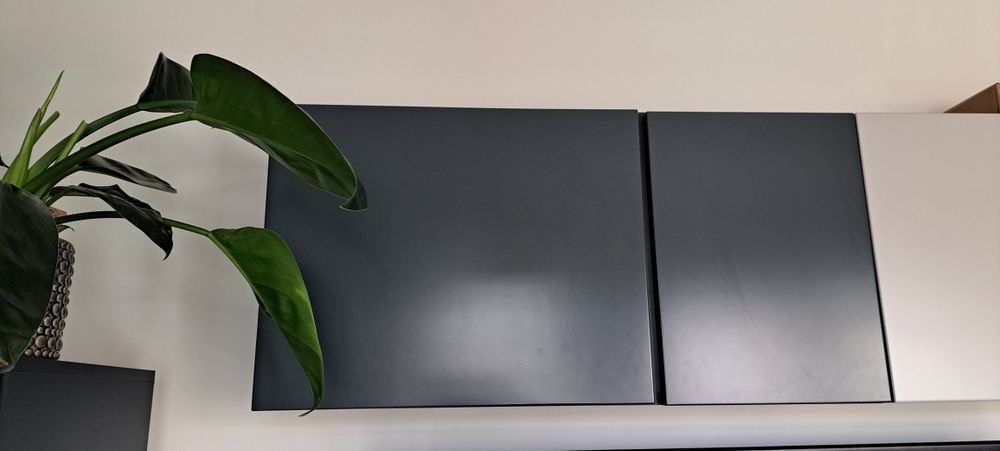 Szafka / Półka - seria mokko zamykana na dotyk.