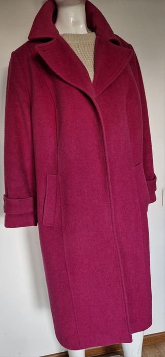 Wełniany długi płaszcz