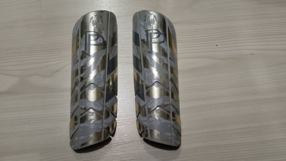 Ochraniacze na golenie Adidas