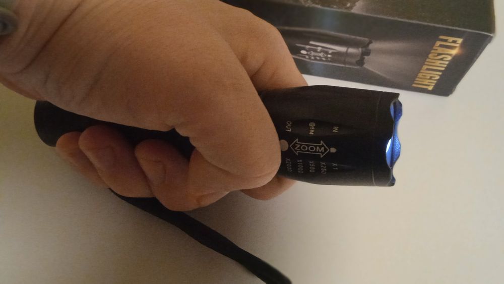 Ліхтарик, фонарик на акумулятор чи батарейки