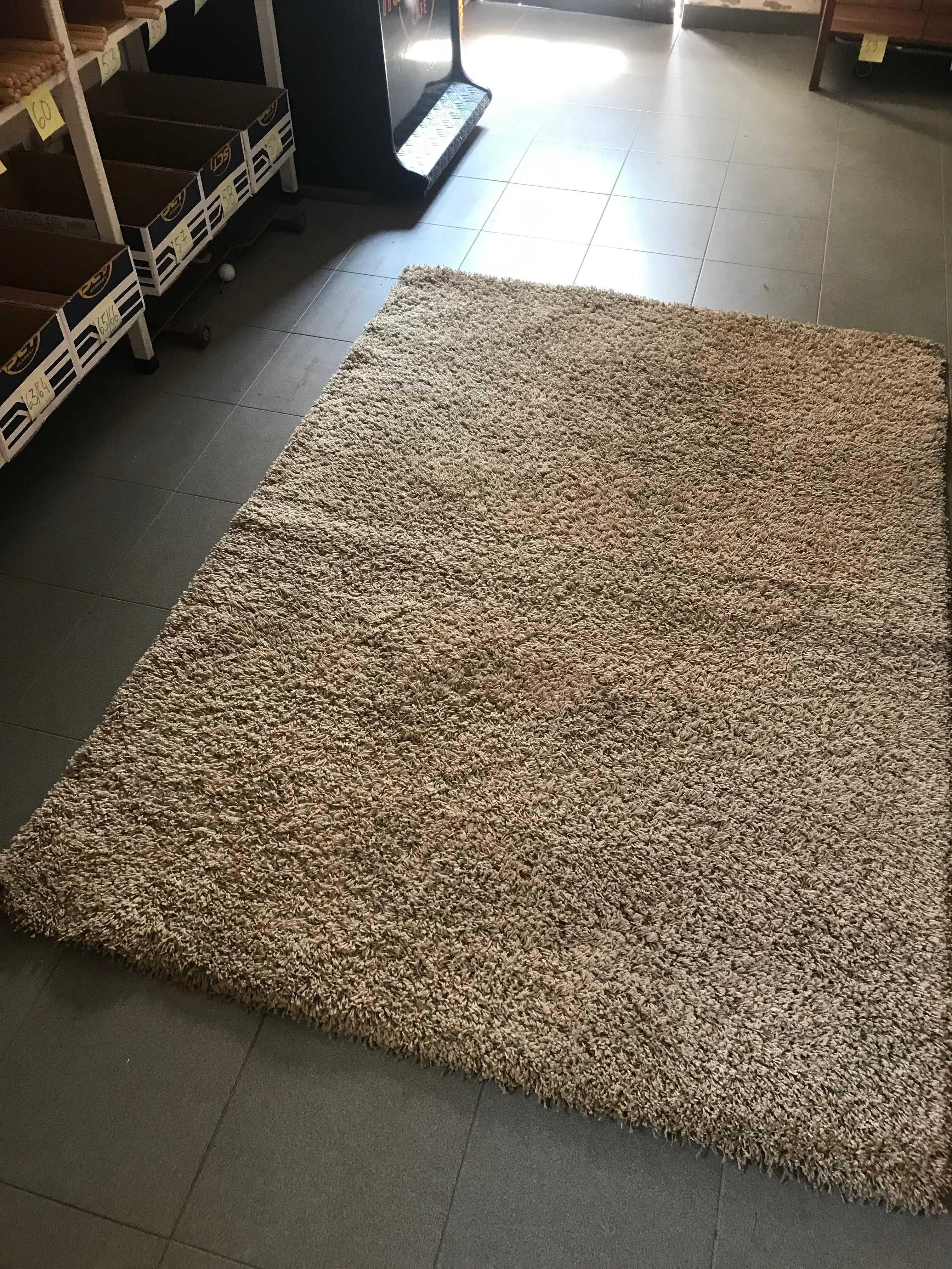 Tapete de sala 2m x 1.40m