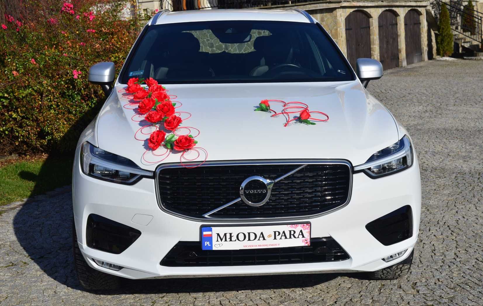 Piękna czerwona ozdoba dekoracja na auto do ślubu.POLECAMY 320