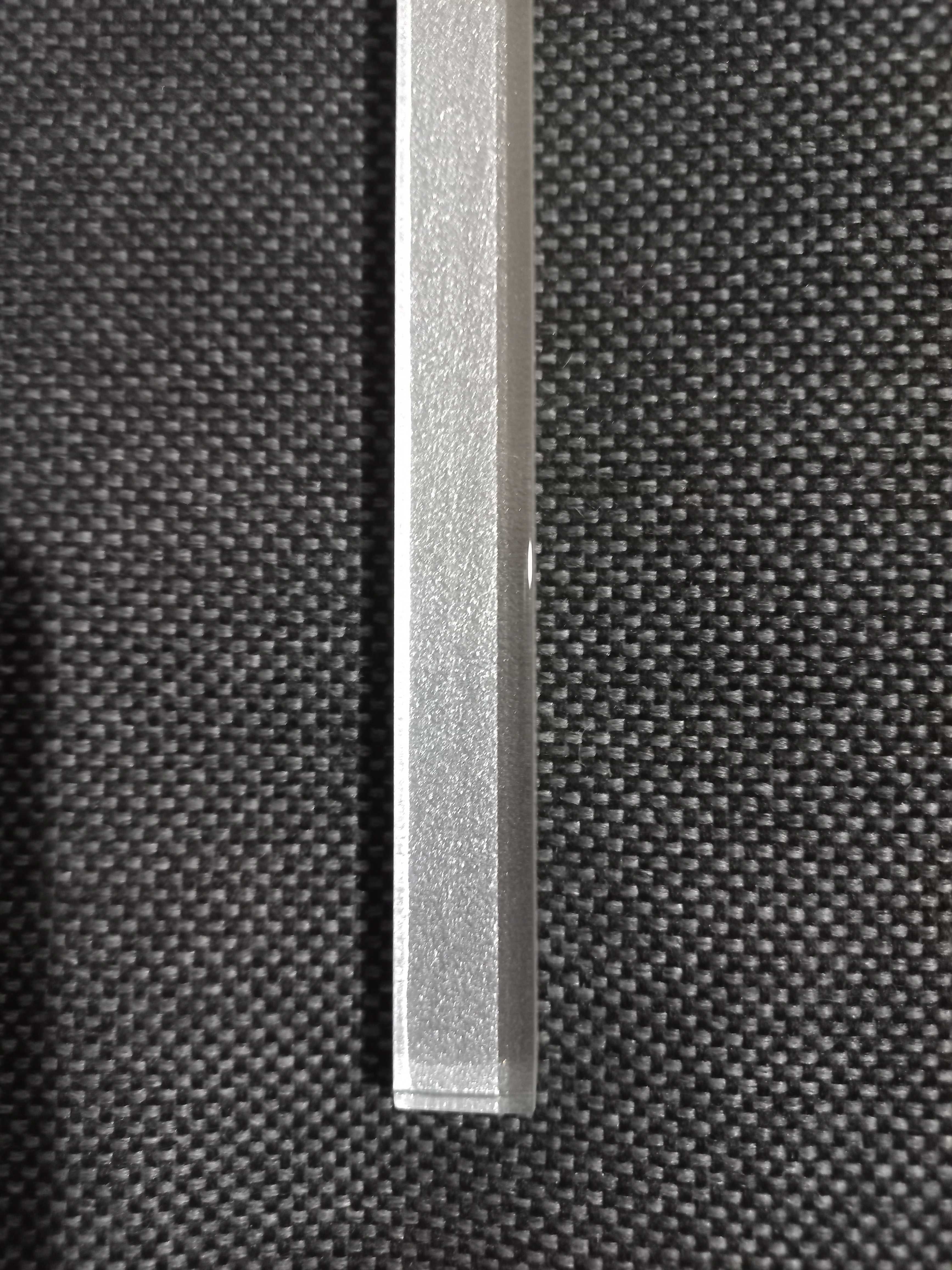 Listwa dekoracyjna szklana 1.5 x40 do plytek do łazienki