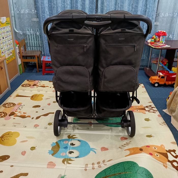 Коляска для двійні CARRELLO