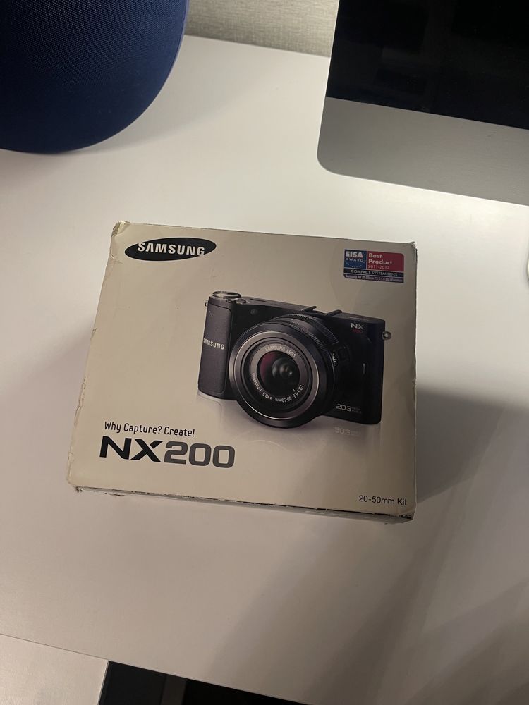 Продам фотоапарат samsung nx200