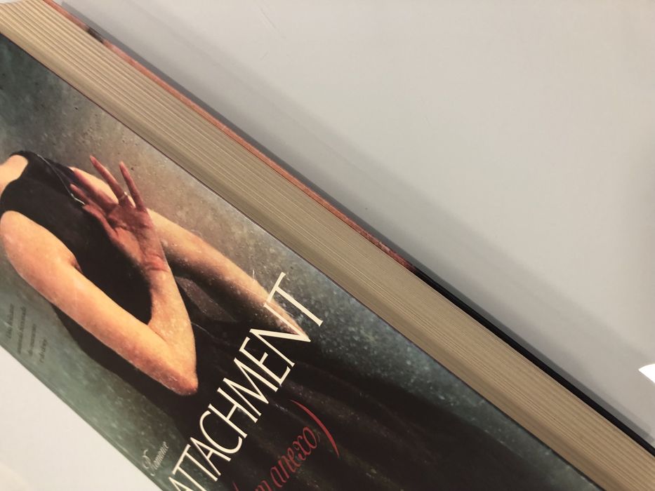 Livro Attachement de Isabel Fonseca