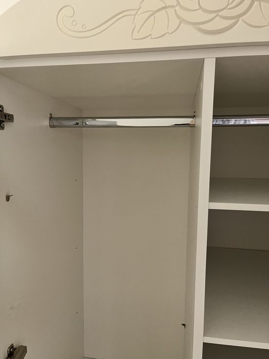 Meblik Bianco Fiori duza szafa