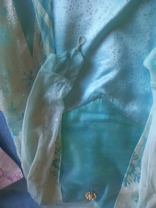 Нарядное платье   на бал (костюм принцесса Эльза)