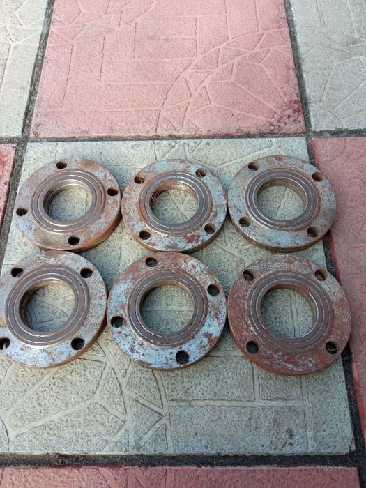 Продам металеві фланці для з'єднання труб
