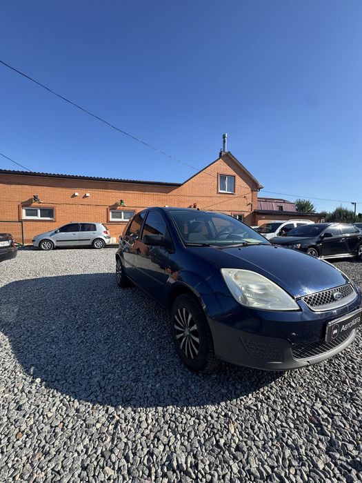 Ford Fiesta не фарбований