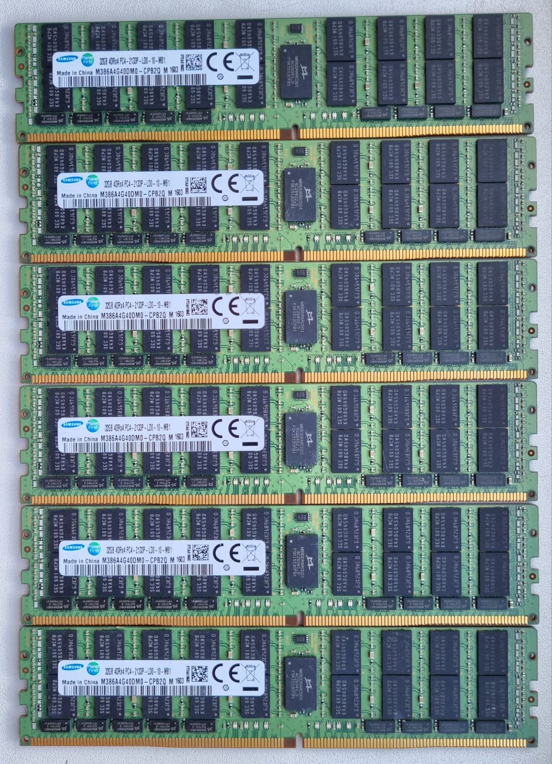 Серверна пам'ять 32Gb DDR4 ECC REG 4DRx4 PC4-2133P 2Rx4 PC4-2400T