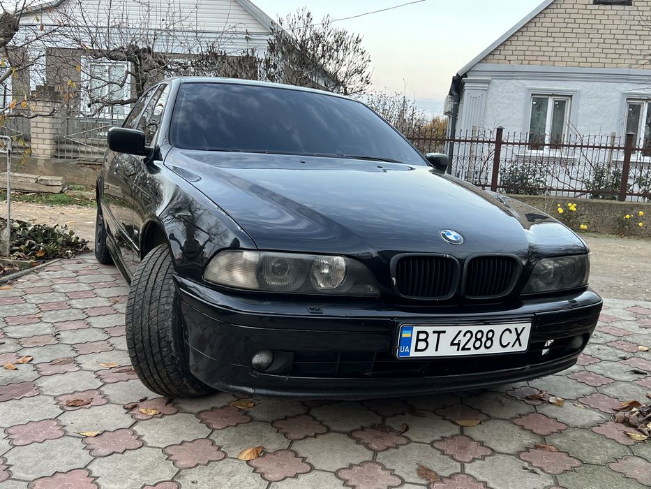Продам BMW e39, 2.2 Мех, Газ , 2003 год