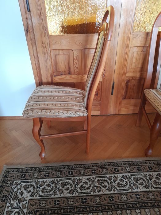 Stół i 8 krzeseł