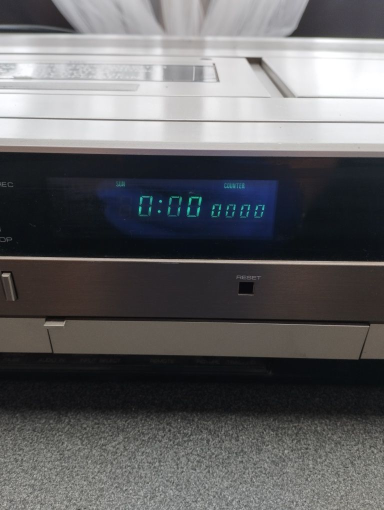 Orion VHS model VH-200