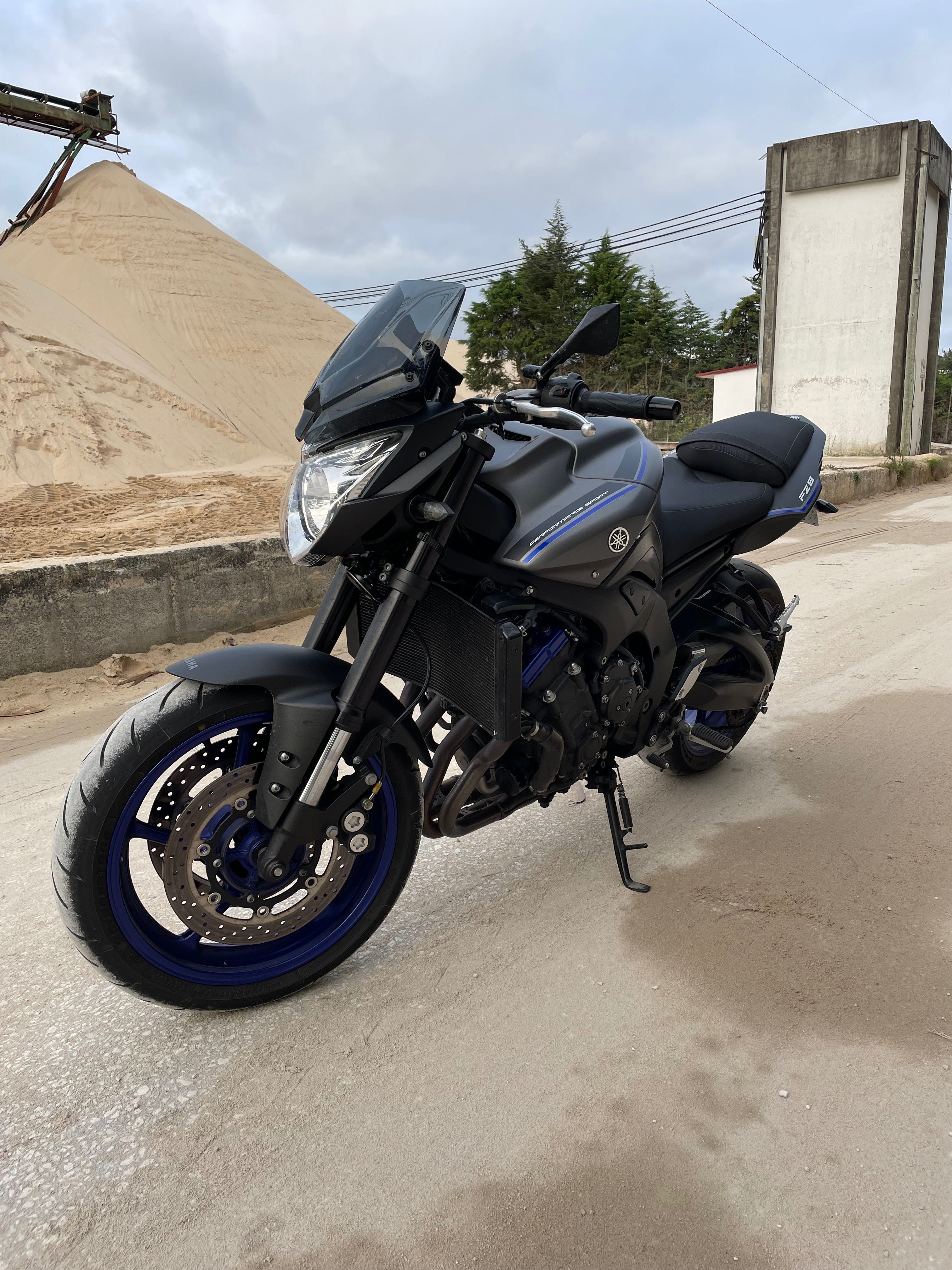 Yamaha fz8 em ótimo estado