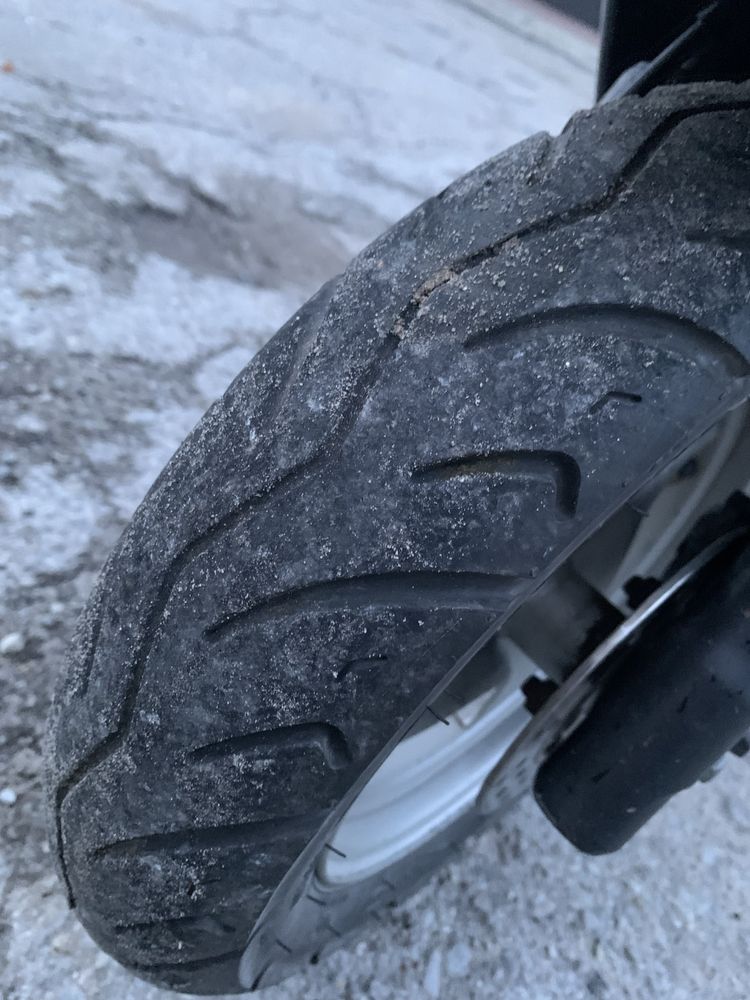 Продам скутер ямаха джог са 16