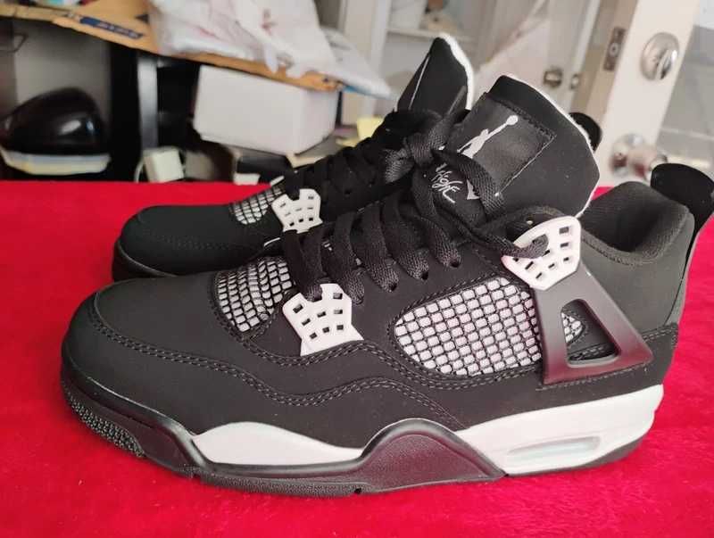 Buty damskie Trampk Jordan 4 Retro White Thunder R.39