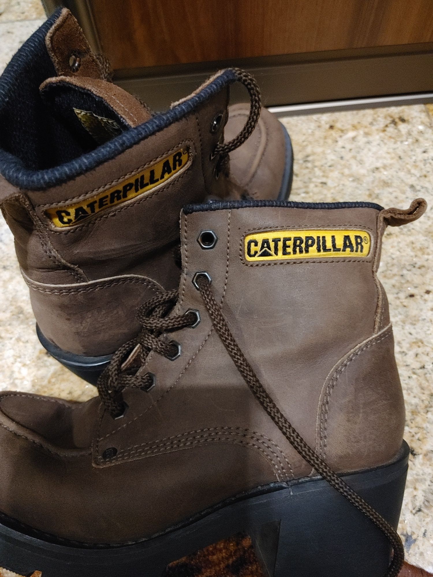 Buty caterpillar CAT damskie obcas brązowe 37