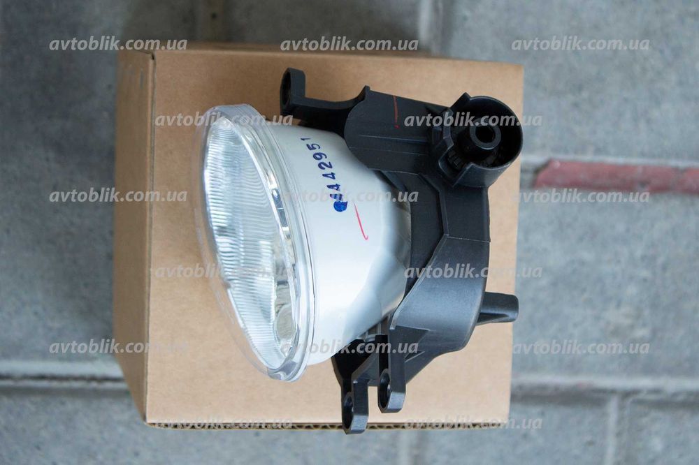 Туманки Toyota Camry, Avensis, Corolla, Auris, Yaris, Prius, Aygo Aqua