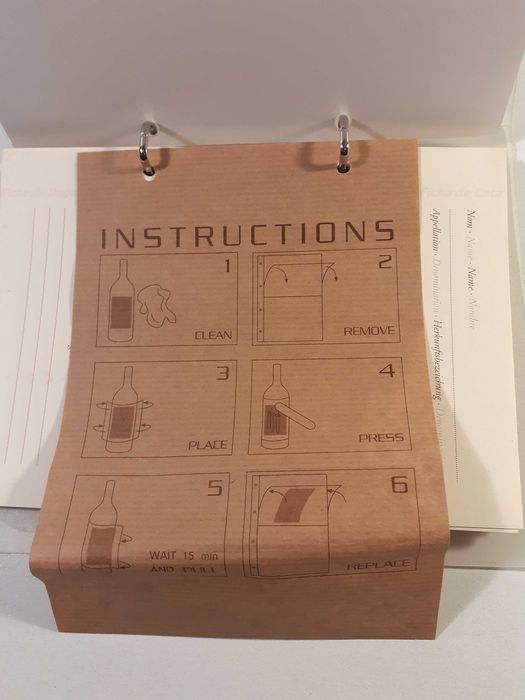 Dossier com Etiquetas para Vinho