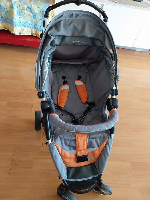 Carrinho + bebê conforto