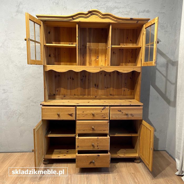 110925 Klasyczny skandynawski kredens sosnowy o szerokości 140 cm