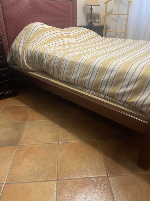 Estrutura cama + colchão + cabeceira