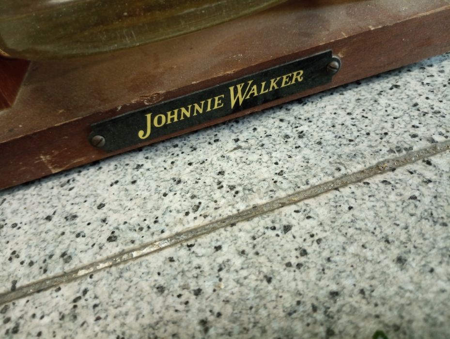 Rara antiga  grande Garrafa vintage White Label Dewars Johnnie Walker*