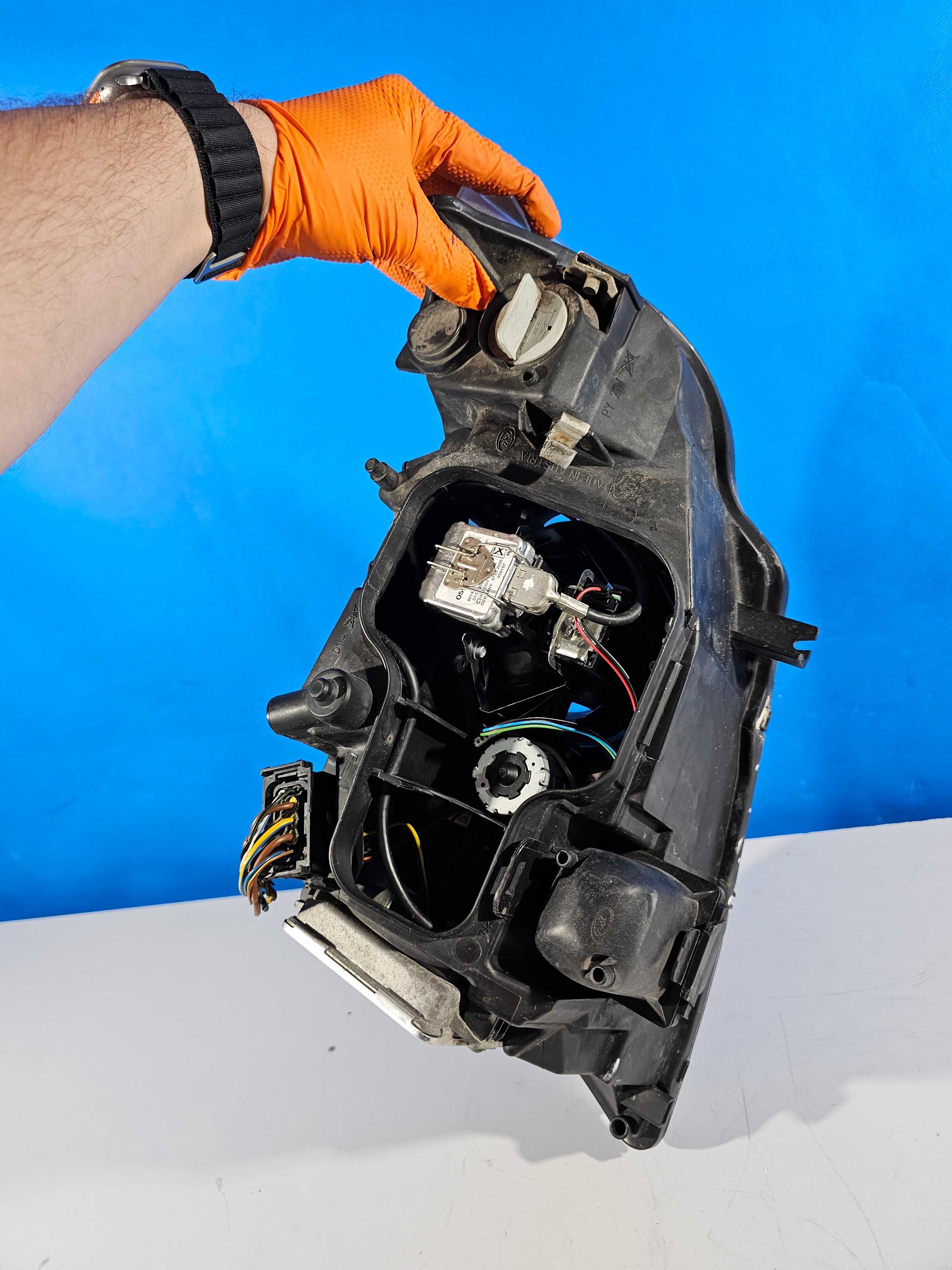 Bmw E90 E91 Lampa Przód Przednia Bi-Xenon Prawa Europa Ładna
