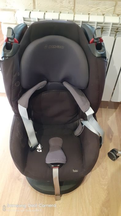 Автокрісло від maxi cosi