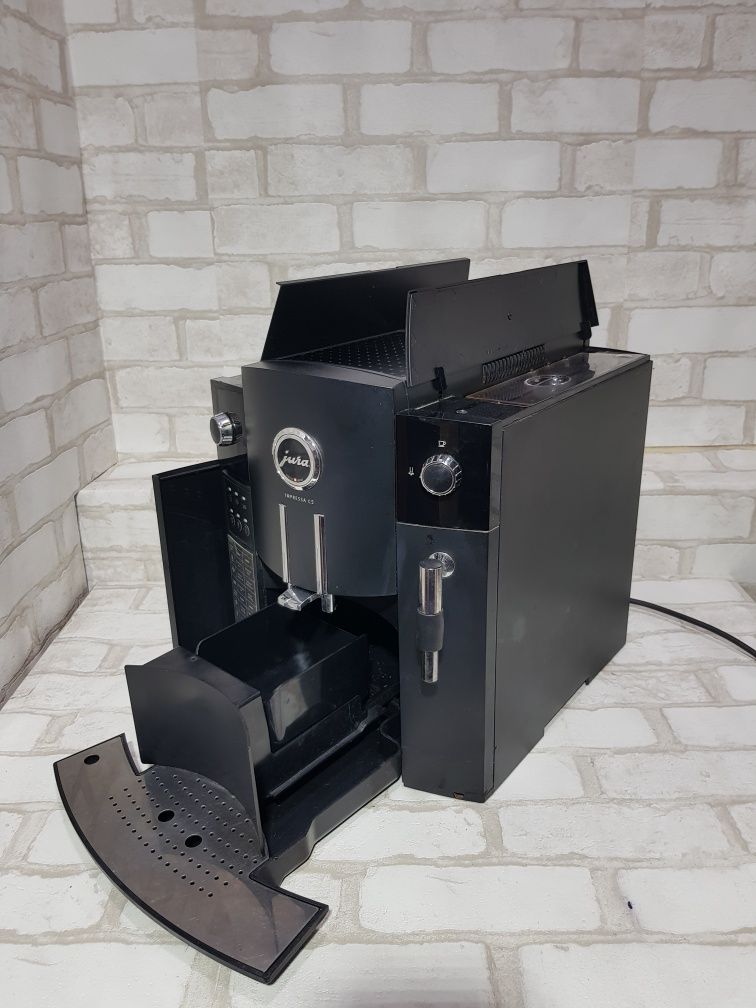 Кавомашина/ кофемашина Jura impressa C5, б/у з Німеччини +1ц