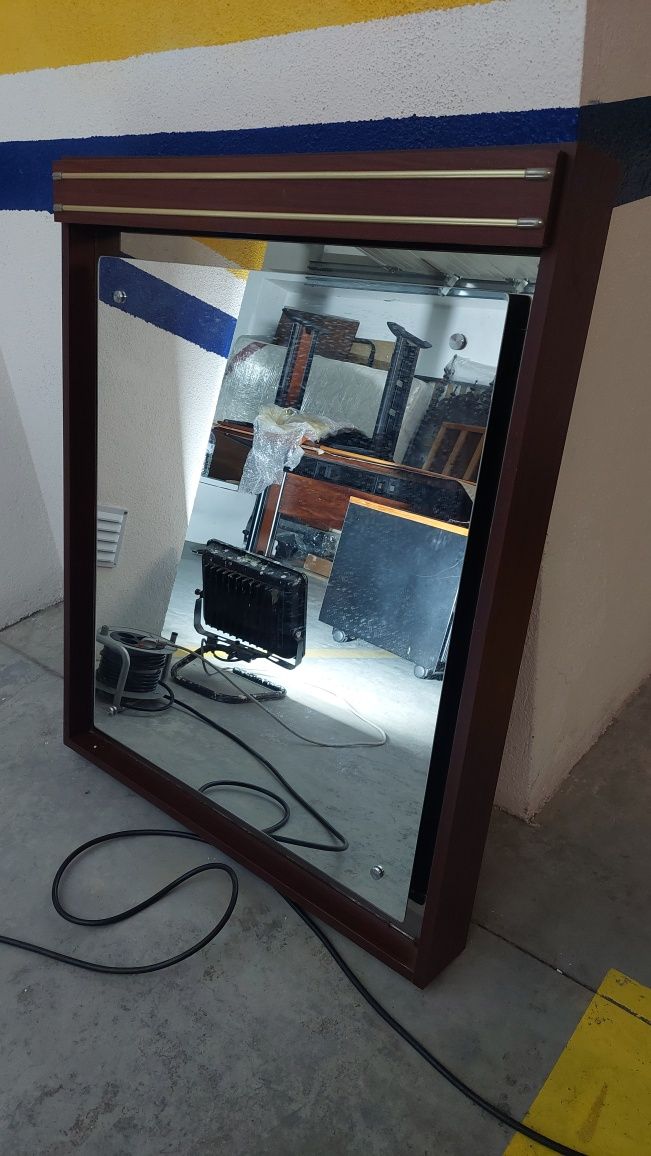 Espelho para comoda ou outra utilidade