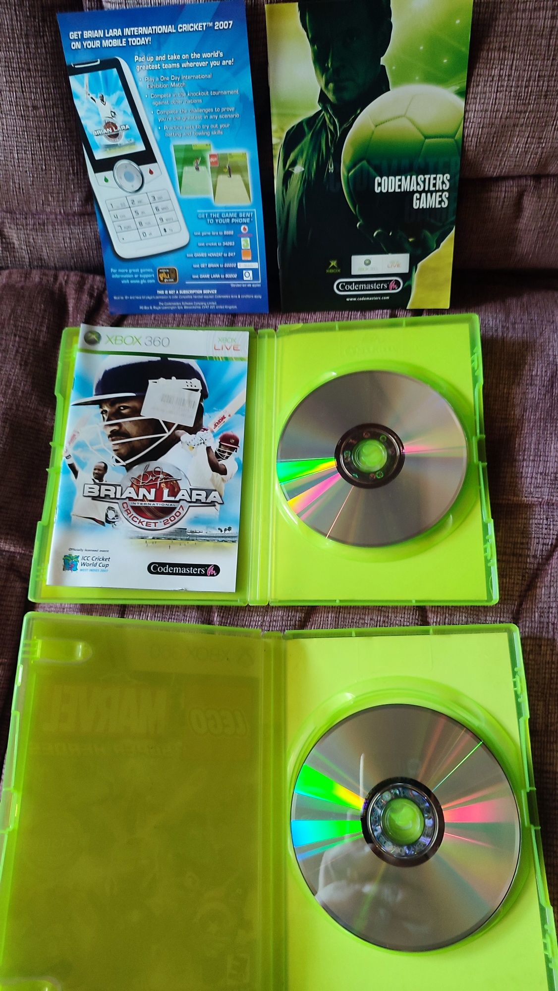 Xbox 360 S + Дві ліцензійні гри