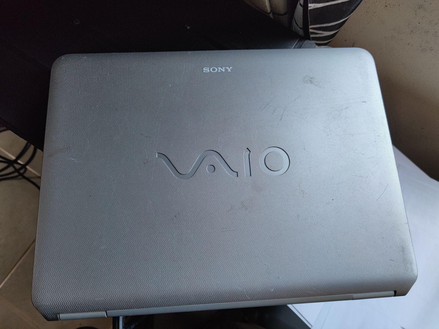 Portátil sony vaio vgn-nr31e