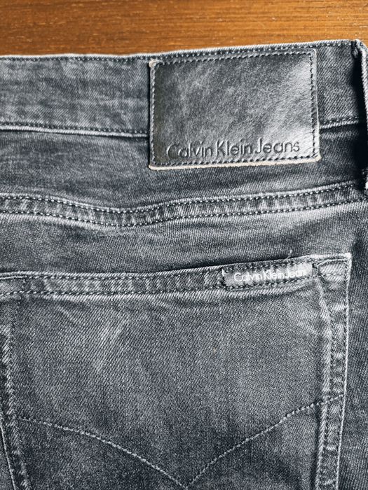 Calças de ganga Calvin Klein pretas escovado W34 L32