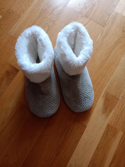 Теплі тапки нові CALM x cosy розмір 38 нові
