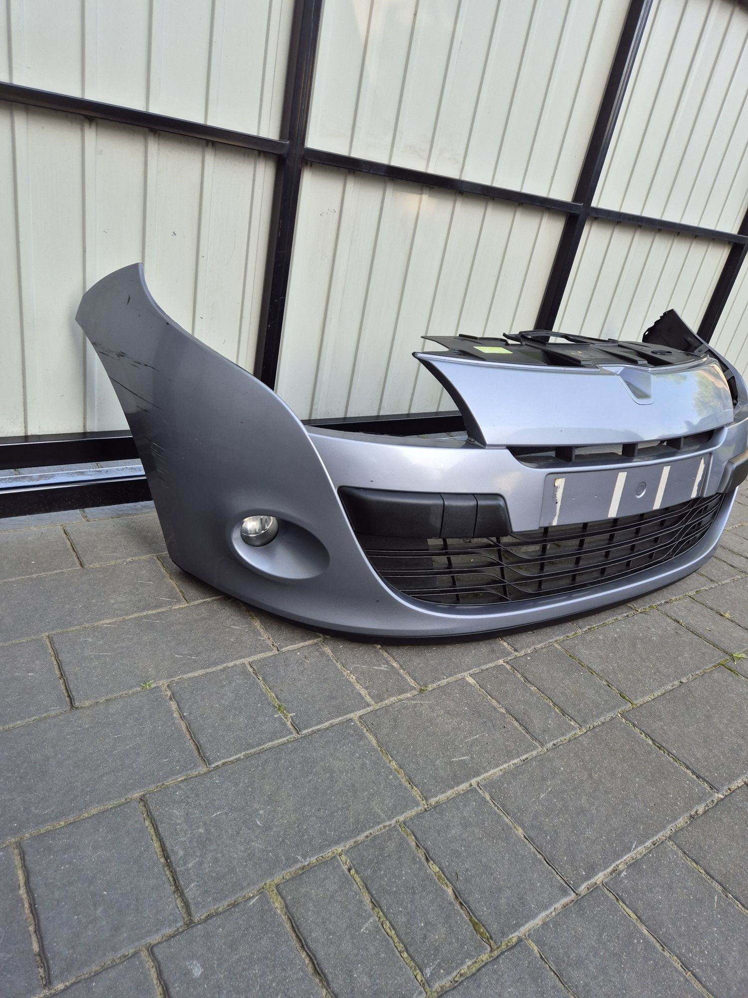 Zderzak przód przedni renault megane III kod lak TERNR rok 08