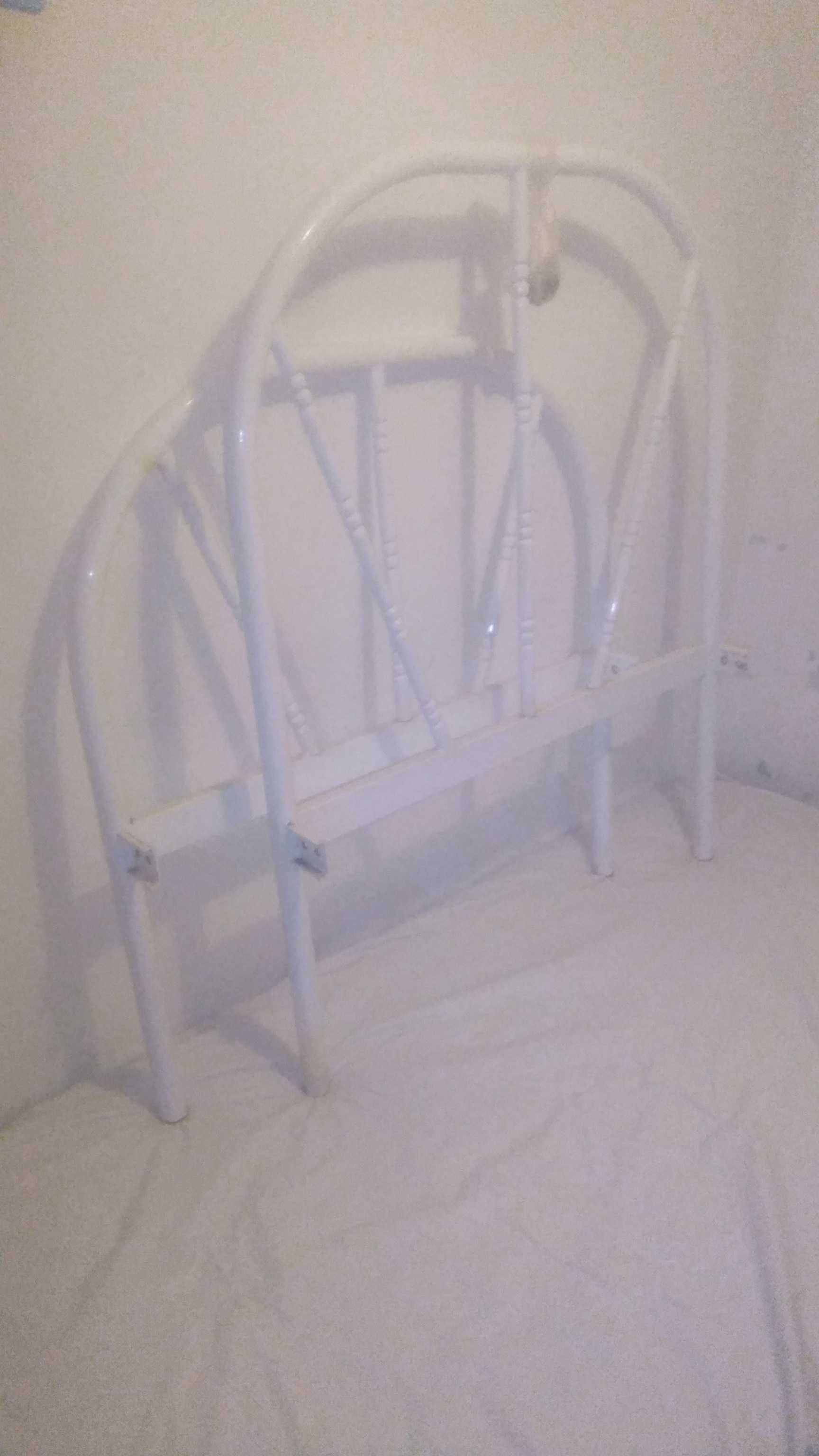 Cama de solteiro