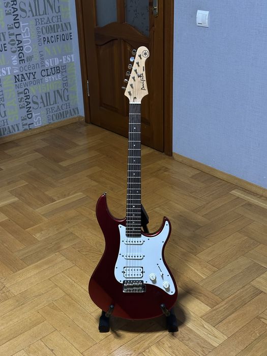 Електрогітара Yamaha Pacifica 112